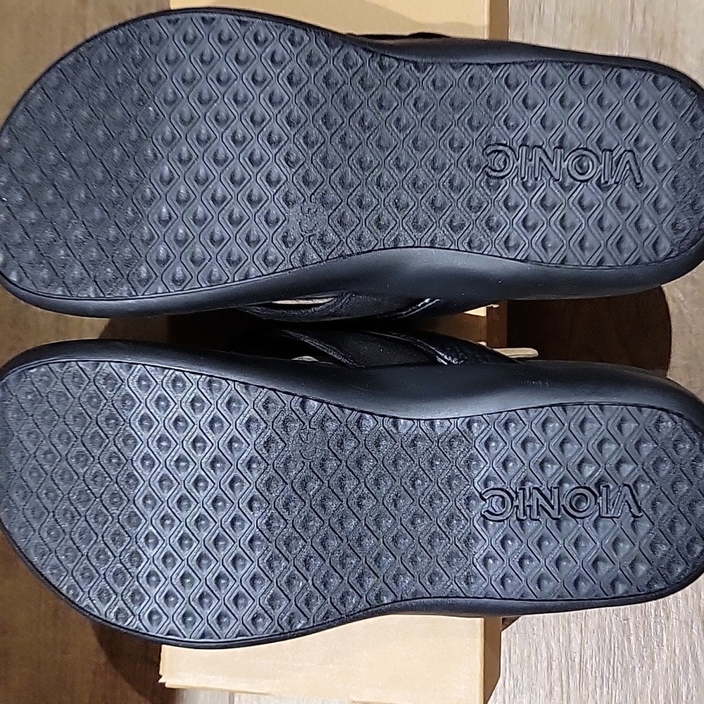 New In Box: VIONIC Shore Toe Post Sandal - Picture 6 of 13